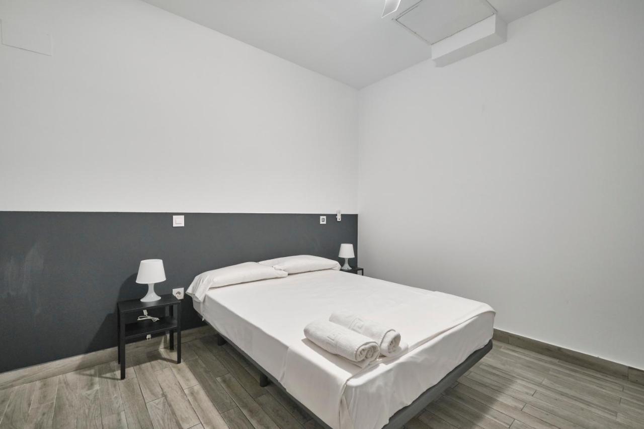 Nunez De Arce Habitaciones Madrid Exterior photo