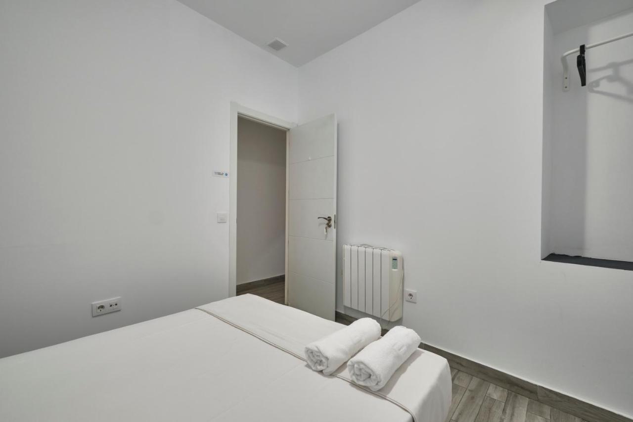 Nunez De Arce Habitaciones Madrid Exterior photo