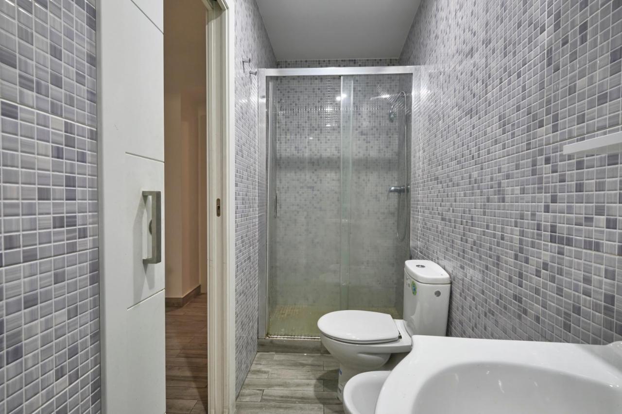 Nunez De Arce Habitaciones Madrid Exterior photo